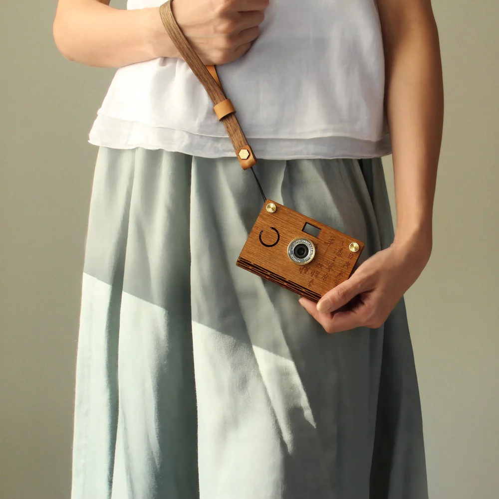 Camera Bundle - Simple Light - Calligraphy wood - Cold foot
